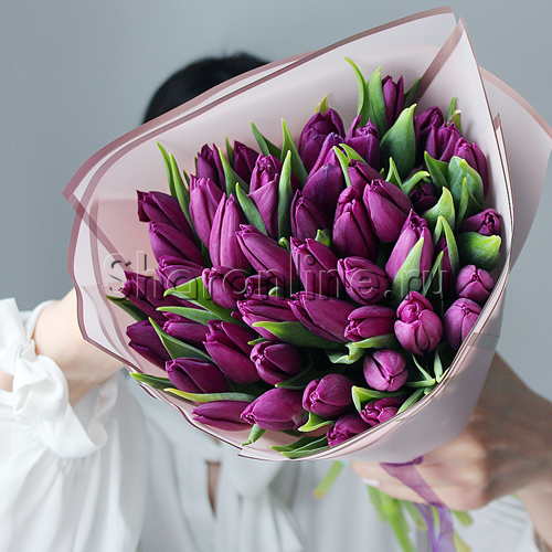 Букет фиолетовых тюльпанов - изображение 1