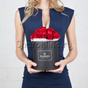 Коробка Mini Black с красными розами - изображение 1
