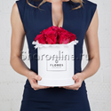 Коробка Mini White с розами цвета фуксия - изображение 1