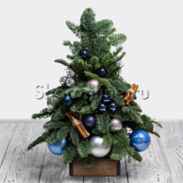 Рождественская ёлочка в серебристо-голубой гамме